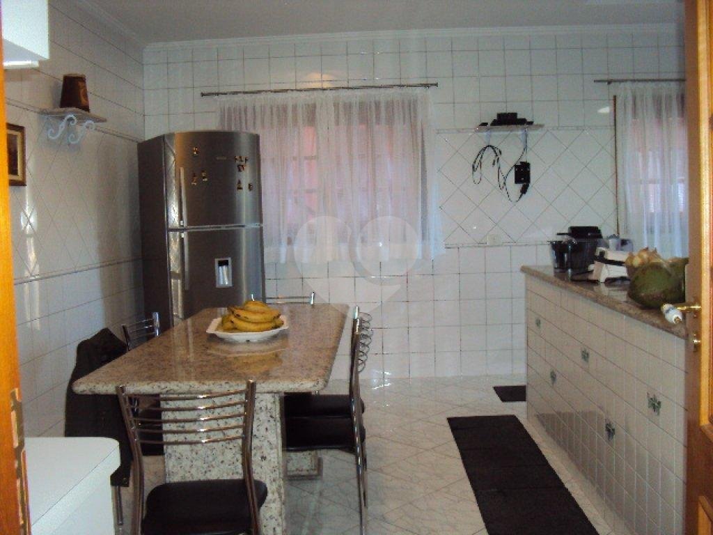 Sobrado à venda com 3 quartos, 300m² - Foto 12