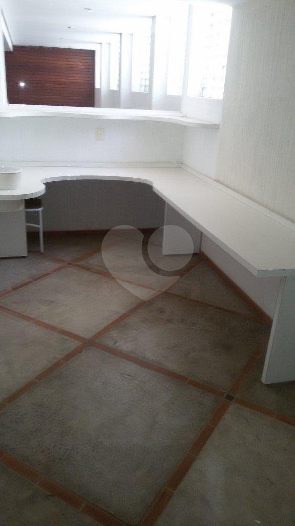 Casa de Condomínio à venda com 4 quartos, 420m² - Foto 24