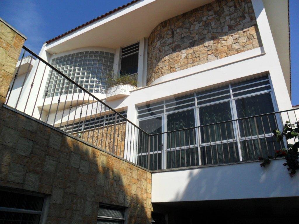 Sobrado à venda com 3 quartos, 450m² - Foto 1