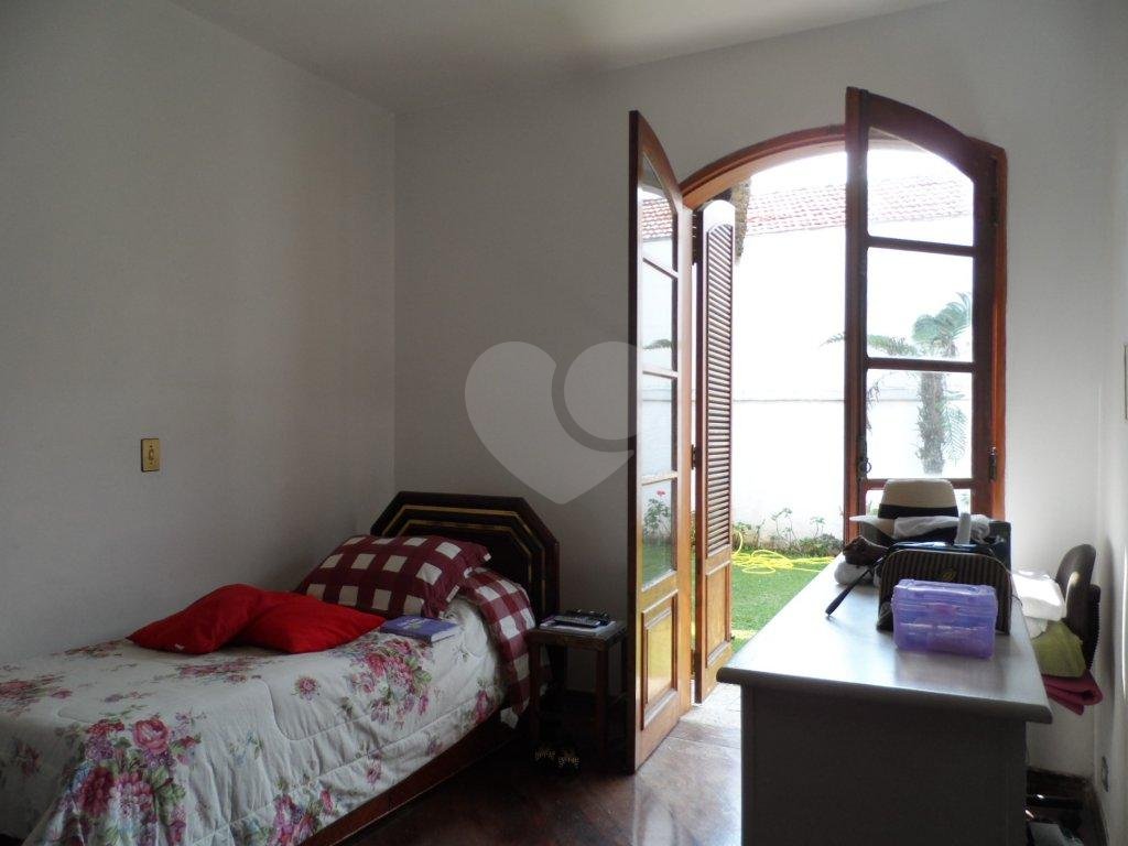 Casa à venda com 3 quartos, 298m² - Foto 16