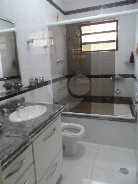 Sobrado à venda com 3 quartos, 220m² - Foto 25