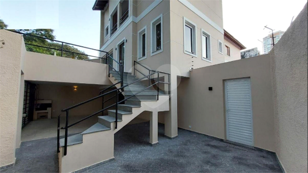 Mandaqui/Jardim Paraíso Sobrado de Alto Padrão à venda com  370 m? 4 suítes e piscina!              