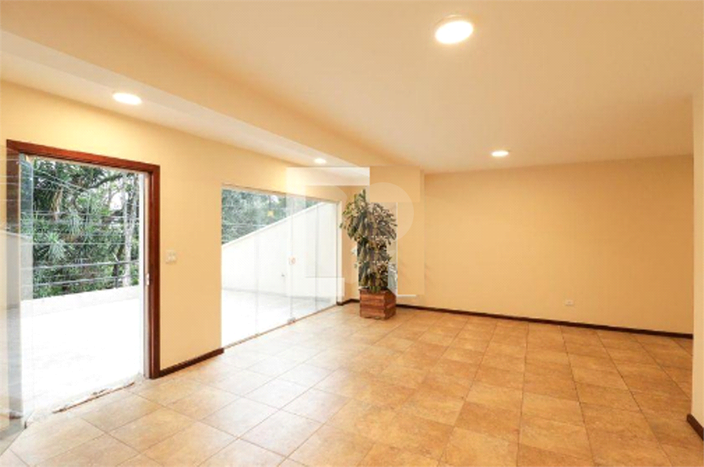 Mandaqui/Jardim Paraíso Sobrado de Alto Padrão à venda com  370 m? 4 suítes e piscina!              