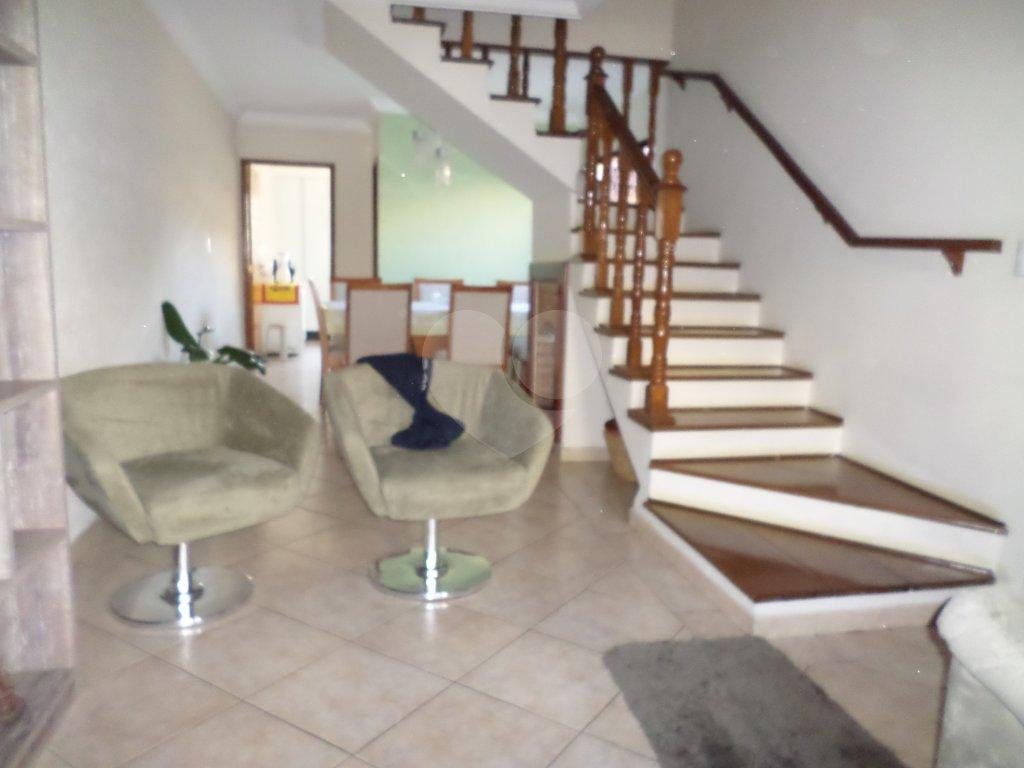 SOBRADO em JARDIM PERI