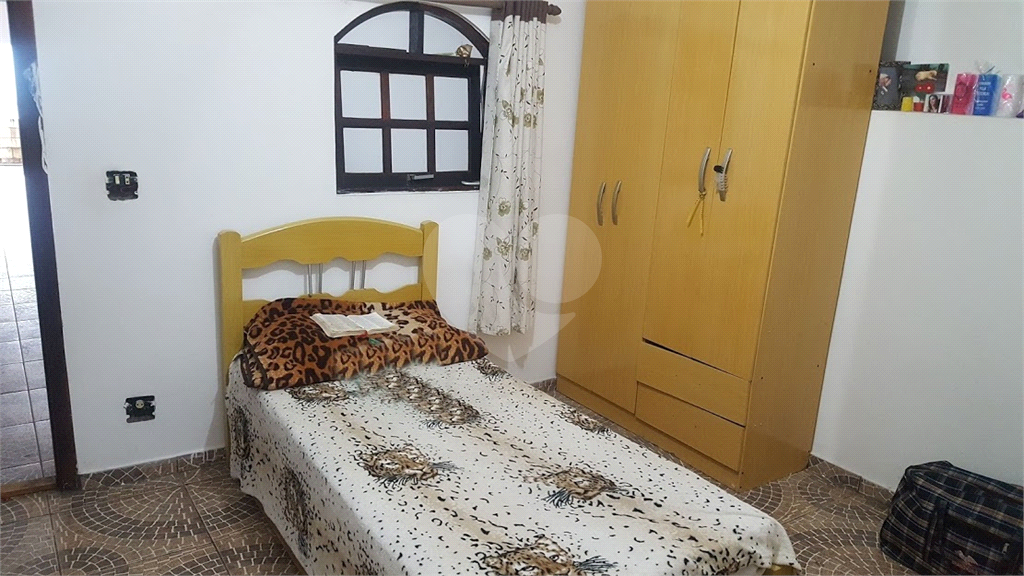 Sobrado à venda com 3 quartos, 300m² - Foto 32