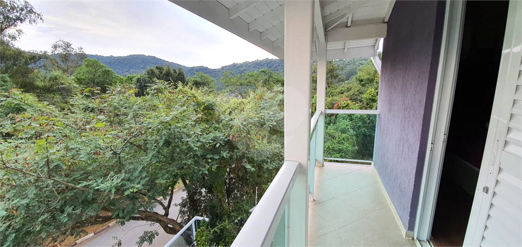 SOBRADO em JARDIM PERI