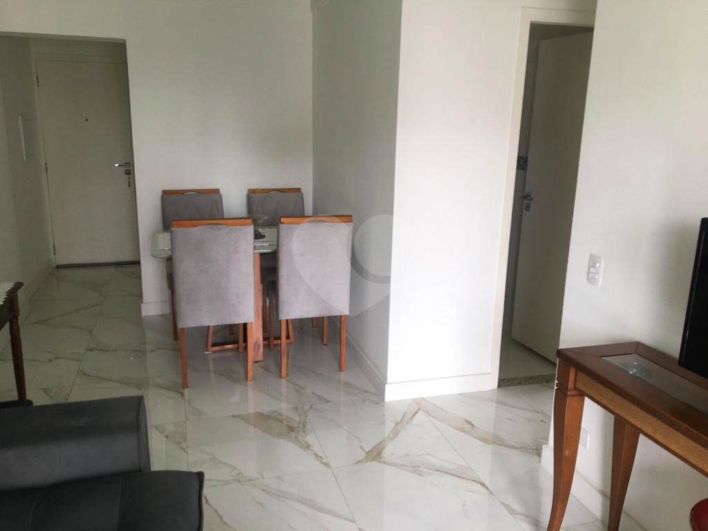 Apartamento à venda com 2 quartos, 65m² - Foto 14