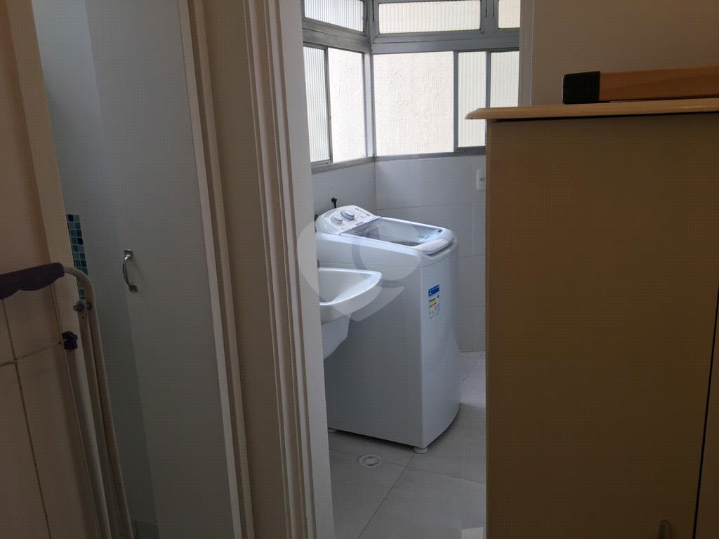 Apartamento à venda com 2 quartos, 65m² - Foto 17