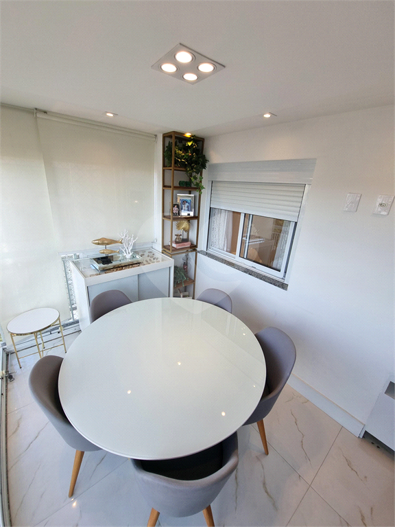 Apartamento com varanda gourmet e 2 dormitórios em Santana, São Paulo - SP