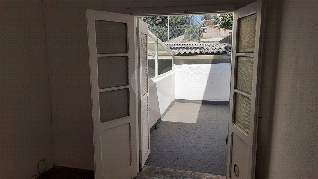 Sobrado comercial ou residencial sem garagem em Santana