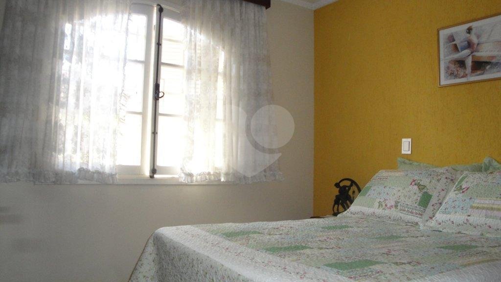 Casa à venda com 3 quartos, 209m² - Foto 15