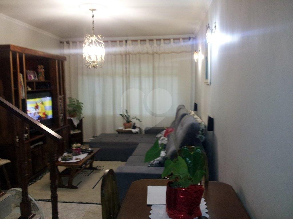 SOBRADO em HORTO FLORESTAL