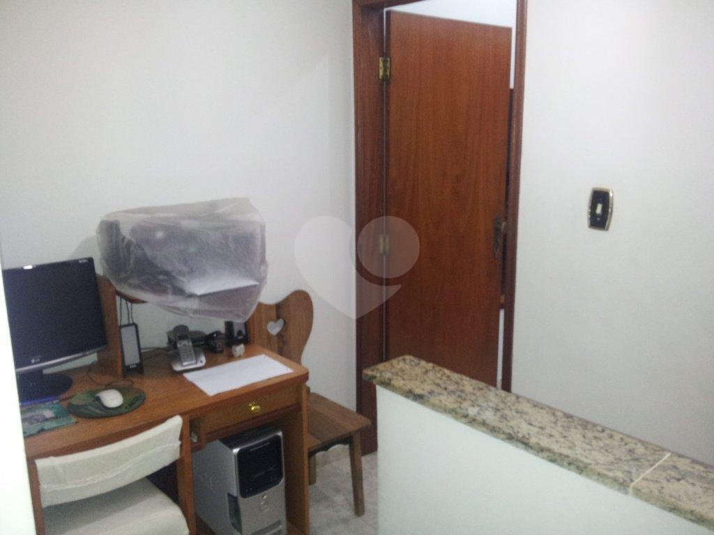 SOBRADO em HORTO FLORESTAL