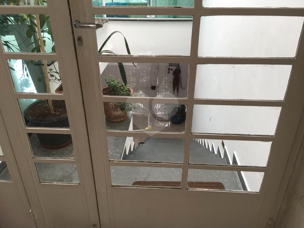 Sobrado no Jardim Joamar com 04 dormitorios e 02 vagas com quintal nos fundos 