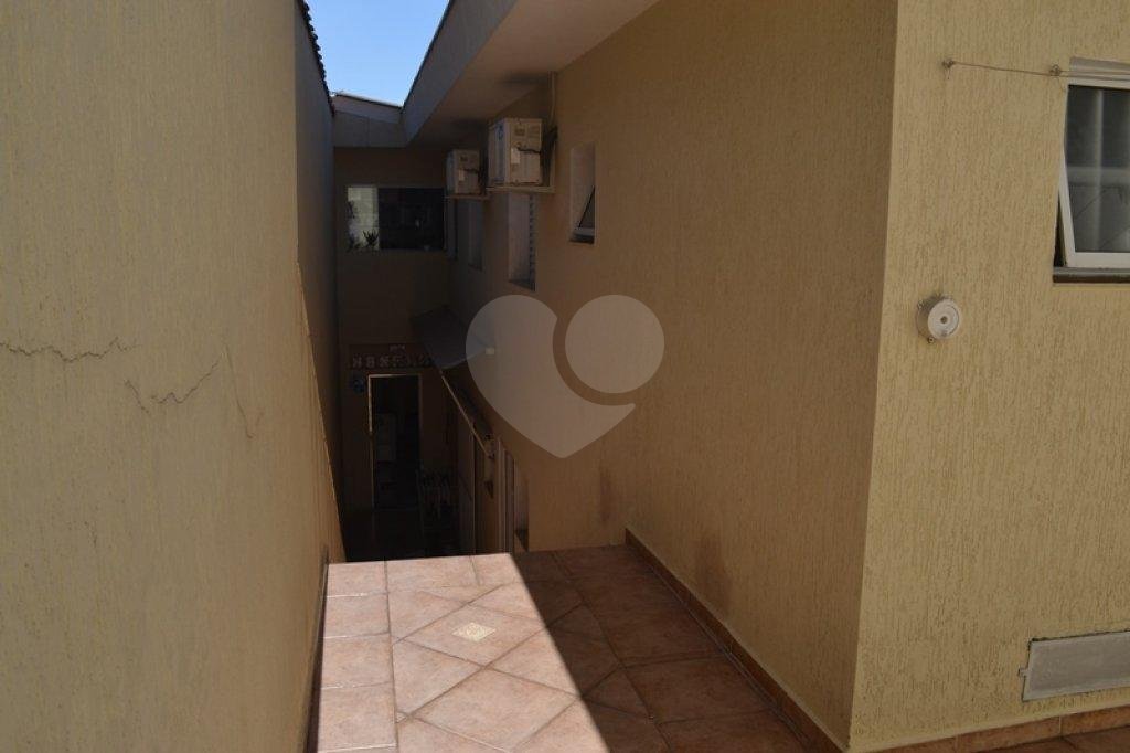 Sobrado à venda com 3 quartos, 250m² - Foto 35