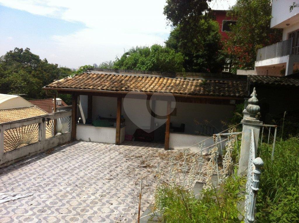 Casa com piscina no Tremembé