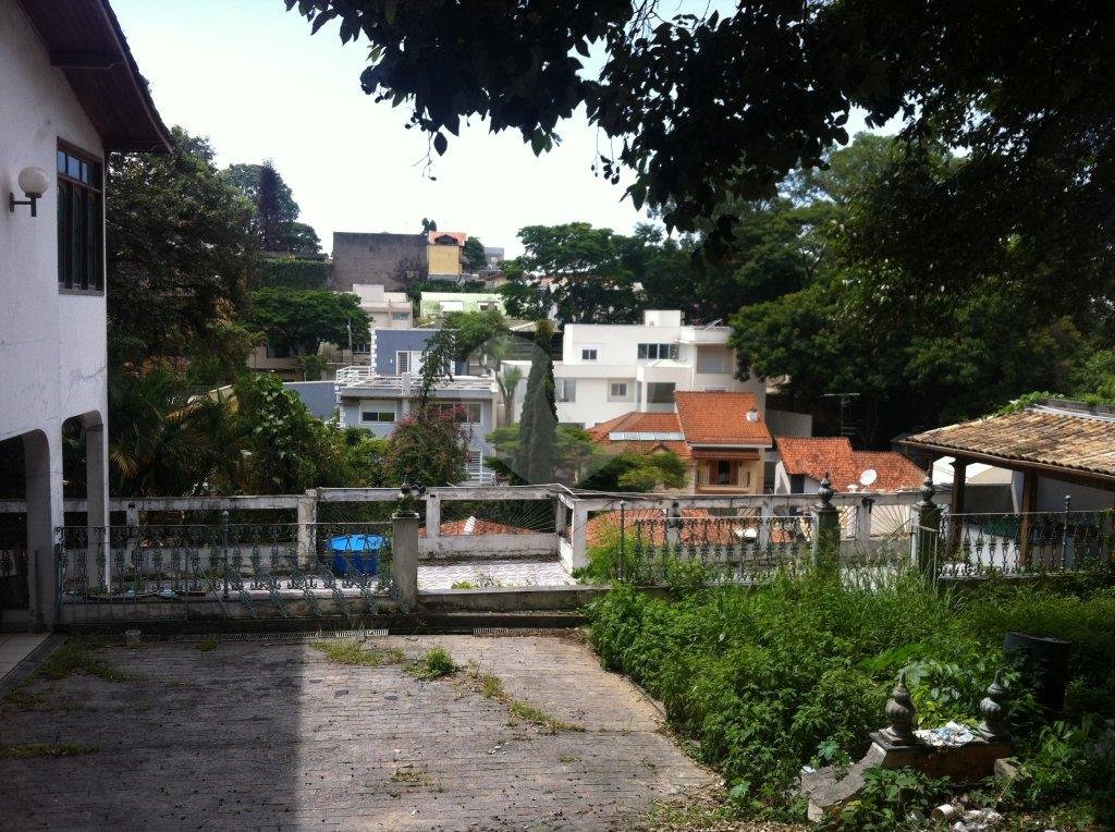 Casa com piscina no Tremembé