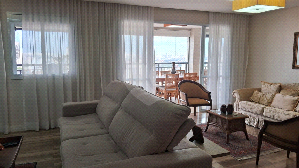 APARTAMENTO em SANTANA