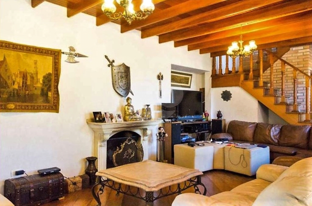 Sobrado 5 suites, piscina com quintal, pomar e piscina no Tremembé