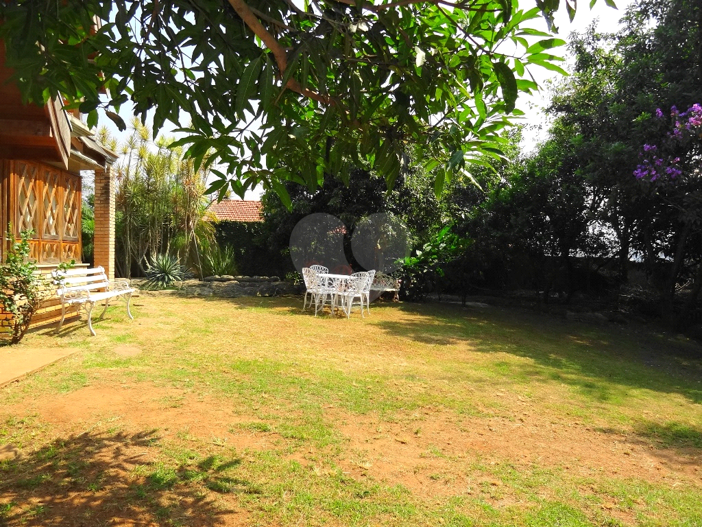 Sobrado 5 suites, piscina com quintal, pomar e piscina no Tremembé