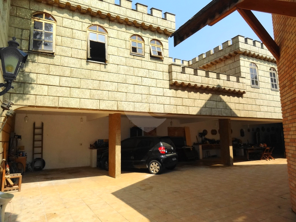 Sobrado 5 suites, piscina com quintal, pomar e piscina no Tremembé