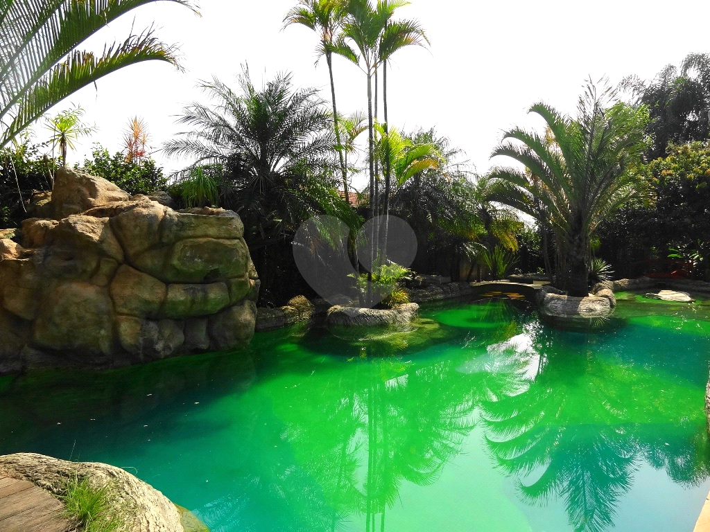 Sobrado 5 suites, piscina com quintal, pomar e piscina no Tremembé