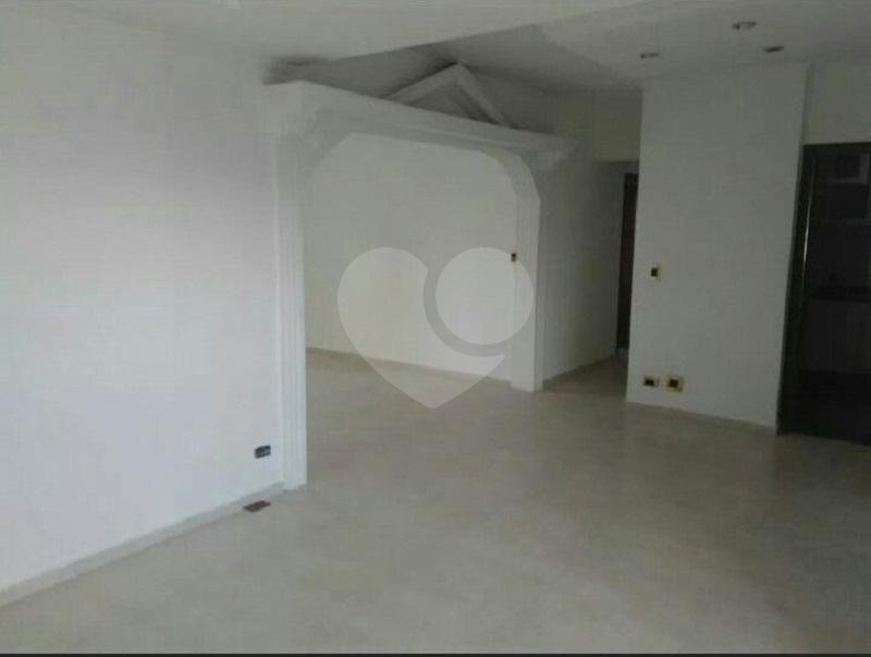 Apartamento com 3 dormitórios