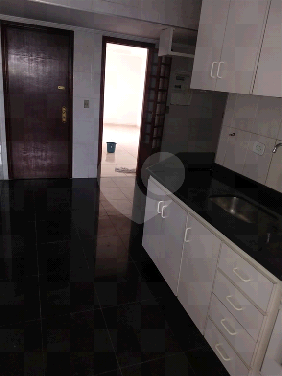 Apartamento com 3 dormitórios
