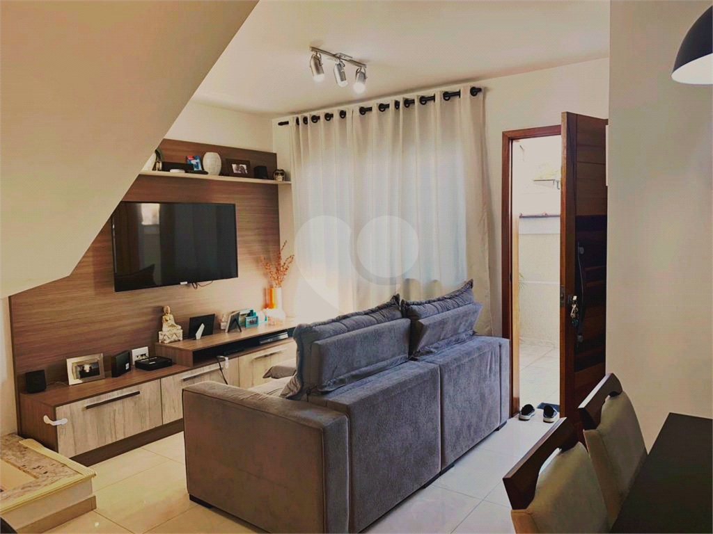 VENDA - Sobrado em Condomínio Fechado no Tucuruvi – 2 suítes, 2 vagas e localização privilegiada