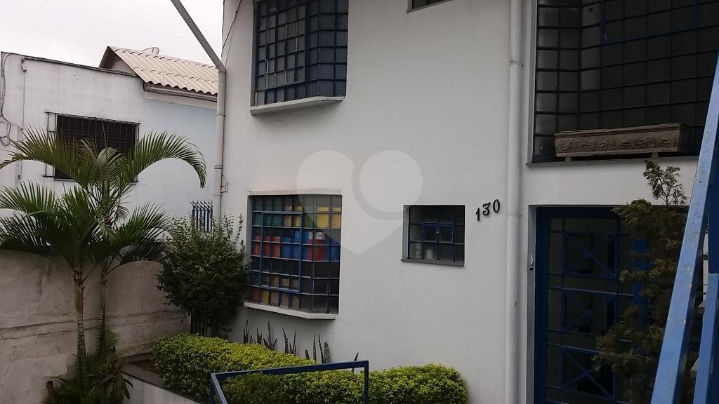 Prédio comercial com 11 salas para venda a 1 km do metro santana