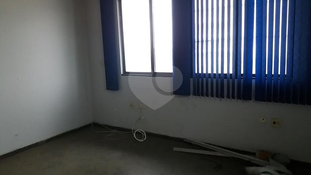 Prédio comercial com 11 salas para venda a 1 km do metro santana