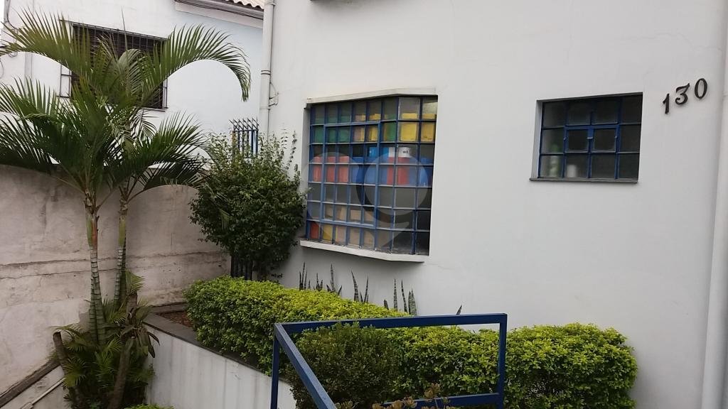 Prédio comercial com 11 salas para venda a 1 km do metro santana