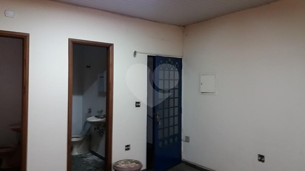 Prédio comercial com 11 salas para venda a 1 km do metro santana