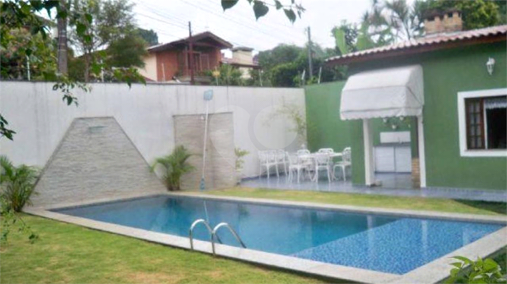 Sobrado de Altíssimo Padrão em Localização Nobre!!! Jardim Bibi Bairro Nobre Arborizado e Tranquilo!
