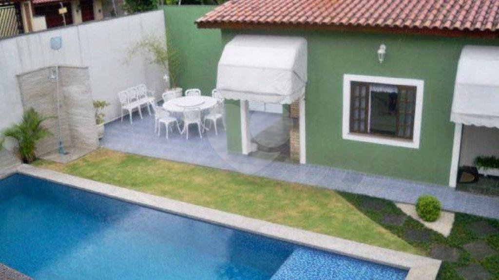 Sobrado de Altíssimo Padrão em Localização Nobre!!! Jardim Bibi Bairro Nobre Arborizado e Tranquilo!