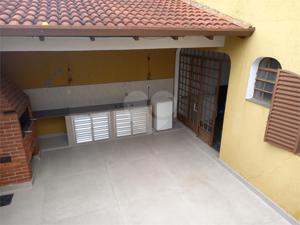 Sobrado à venda, 4 quartos - 1 suíte -  6 vagas -Tremembé