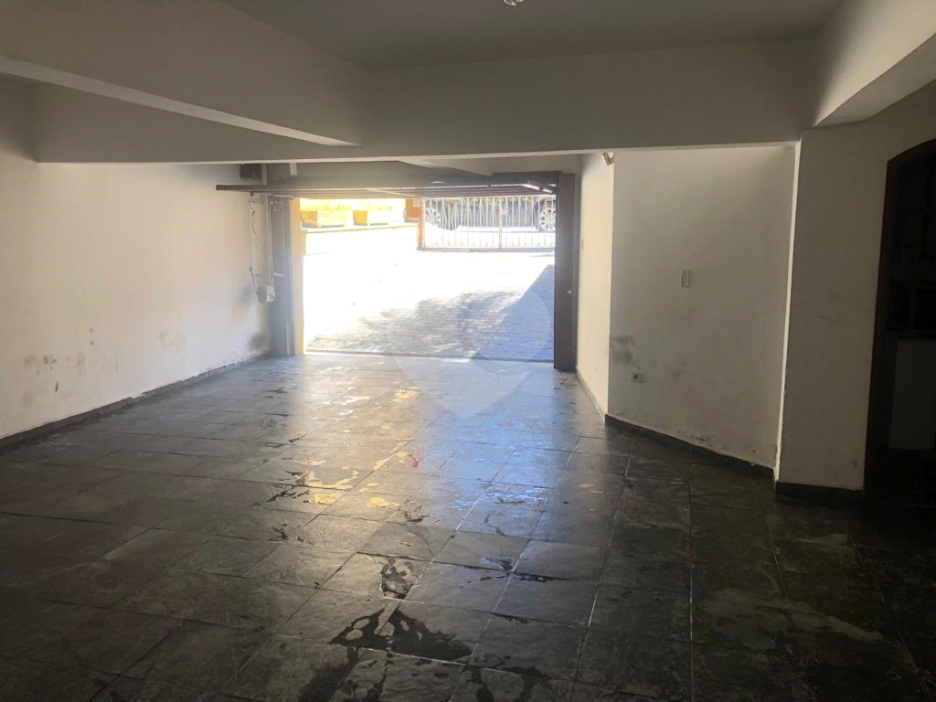 Sobrado à venda, 4 quartos - 1 suíte -  6 vagas -Tremembé