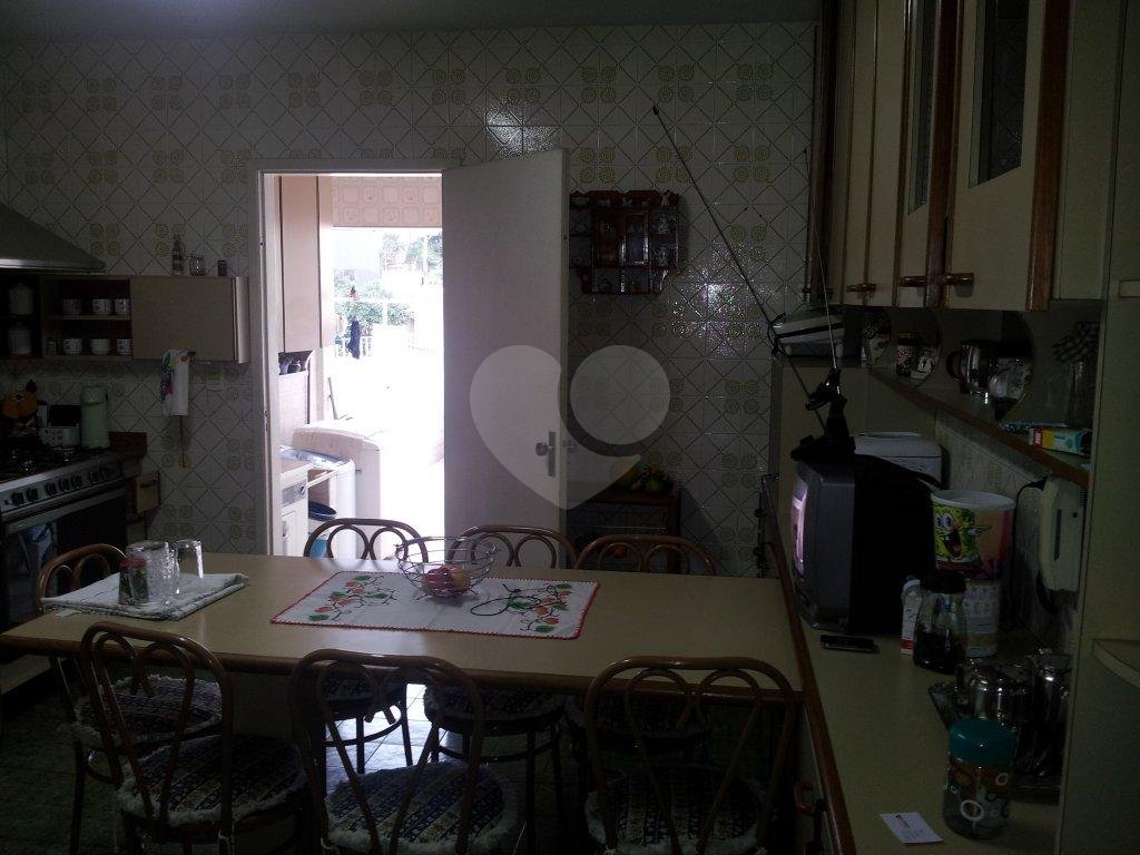 SOBRADO A VENDA NA VILA LEONOR - PRÓX. AV. CONCEIÇÃO - 3 DORMS, CHURRASQUEIRA E 2 VAGAS DE GARAGEM