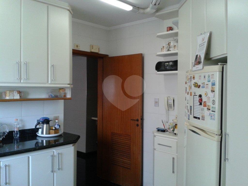 Apartamento à venda com 4 quartos, 320m² - Foto 17