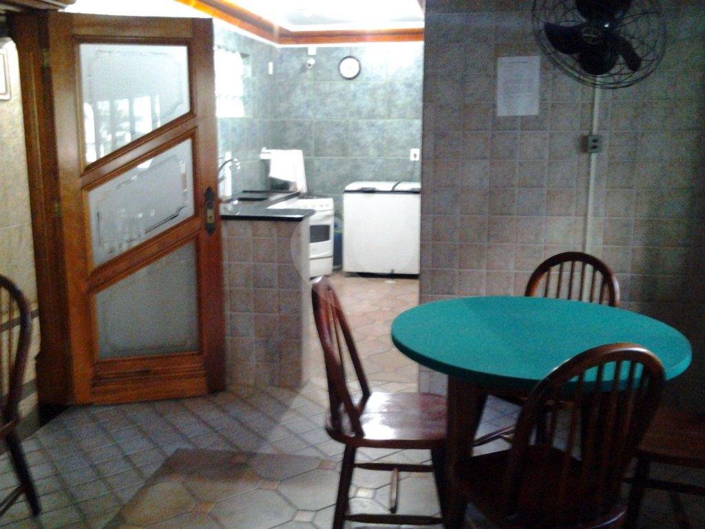 APARTAMENTO em VILA TUPI