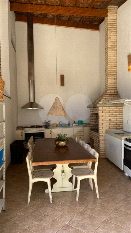 Ampla casa térrea nas Palmas do Tremembé com 3 suítes e quintal enorme.