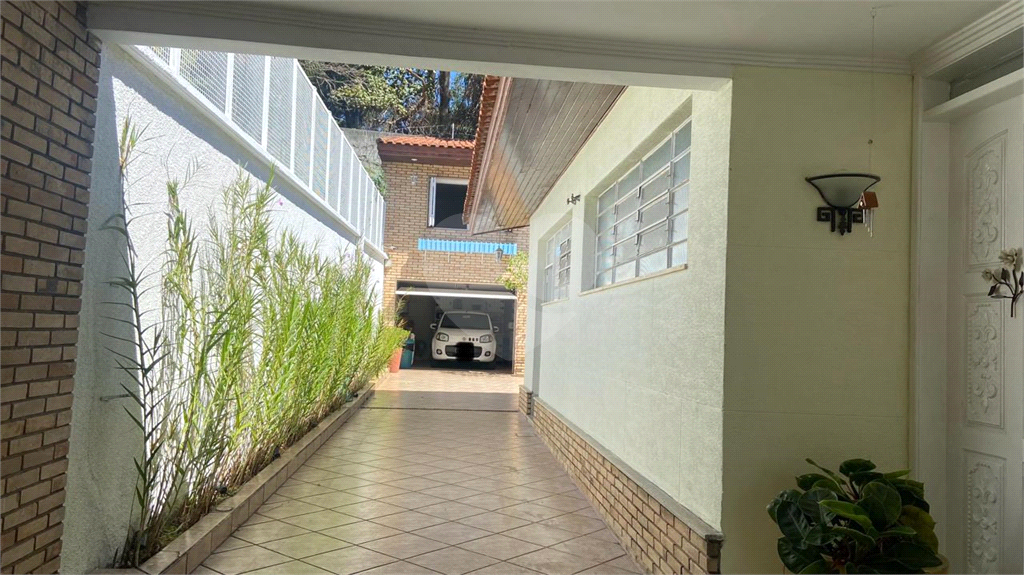 Ampla casa térrea nas Palmas do Tremembé com 3 suítes e quintal enorme.