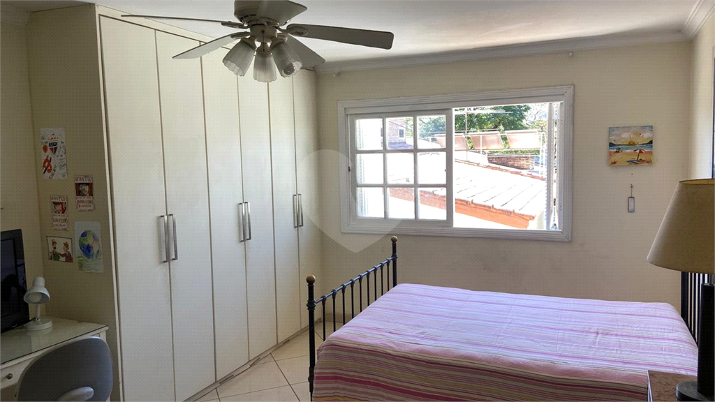 Ampla casa térrea nas Palmas do Tremembé com 3 suítes e quintal enorme.