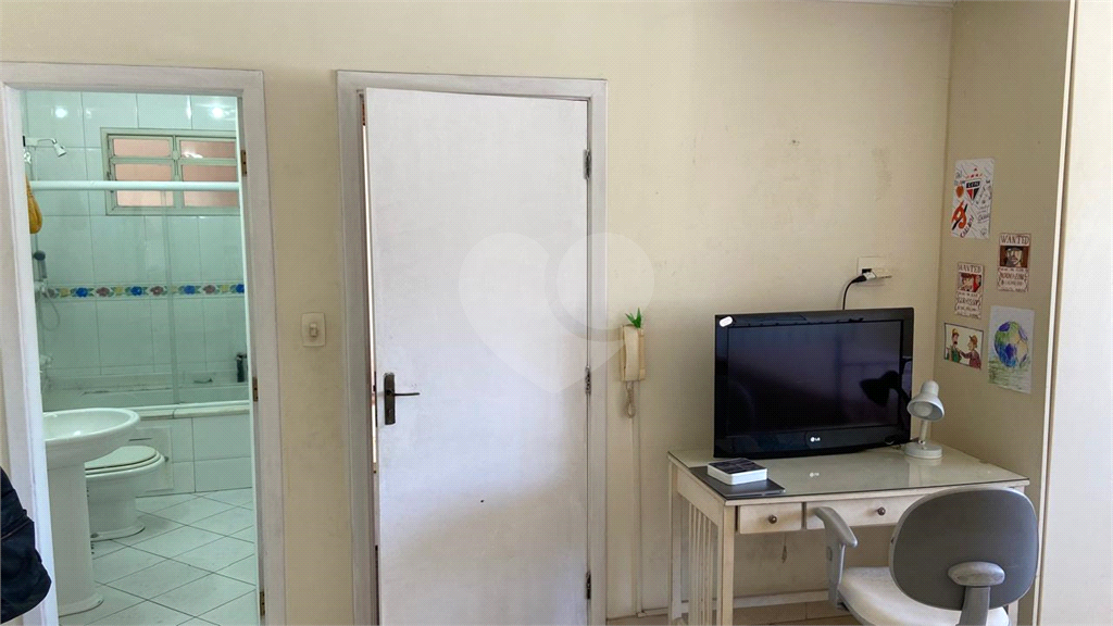 Ampla casa térrea nas Palmas do Tremembé com 3 suítes e quintal enorme.