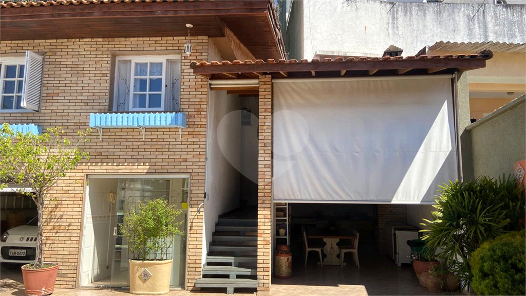Ampla casa térrea nas Palmas do Tremembé com 3 suítes e quintal enorme.