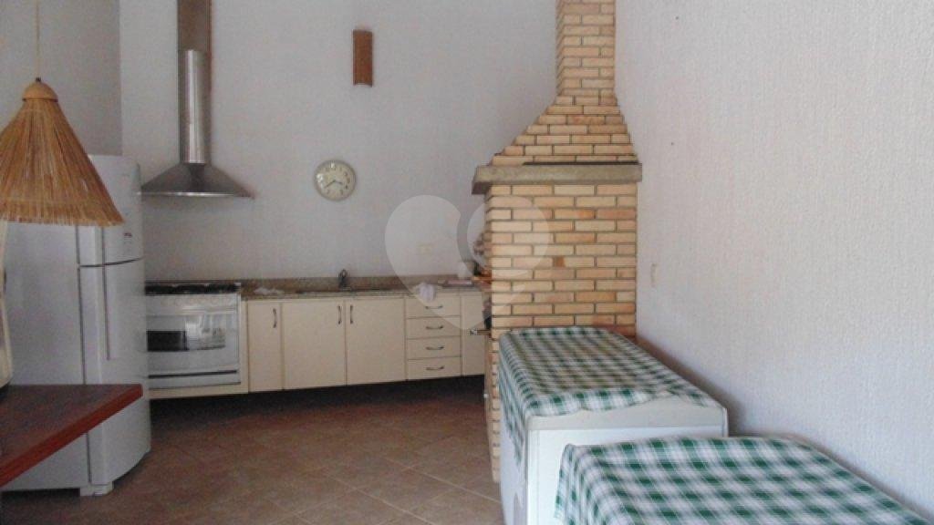 Ampla casa térrea nas Palmas do Tremembé com 3 suítes e quintal enorme.