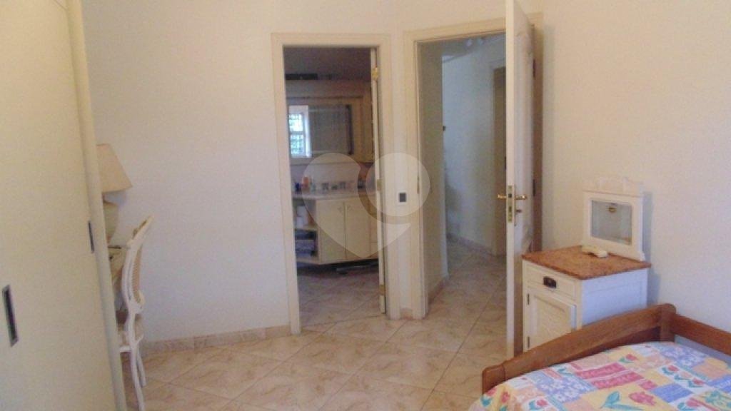 Ampla casa térrea nas Palmas do Tremembé com 3 suítes e quintal enorme.