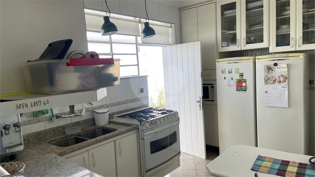 Ampla casa térrea nas Palmas do Tremembé com 3 suítes e quintal enorme.