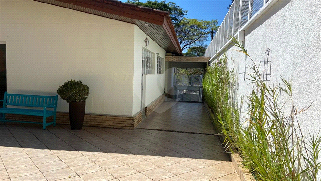 Ampla casa térrea nas Palmas do Tremembé com 3 suítes e quintal enorme.
