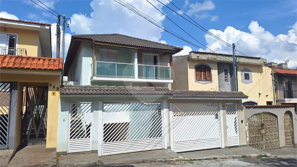SOBRADO 3 DORMS (1 SUÍTE) E 6 VAGAS DE GARAGEM 225m² NA VILA NOVA MAZZEI